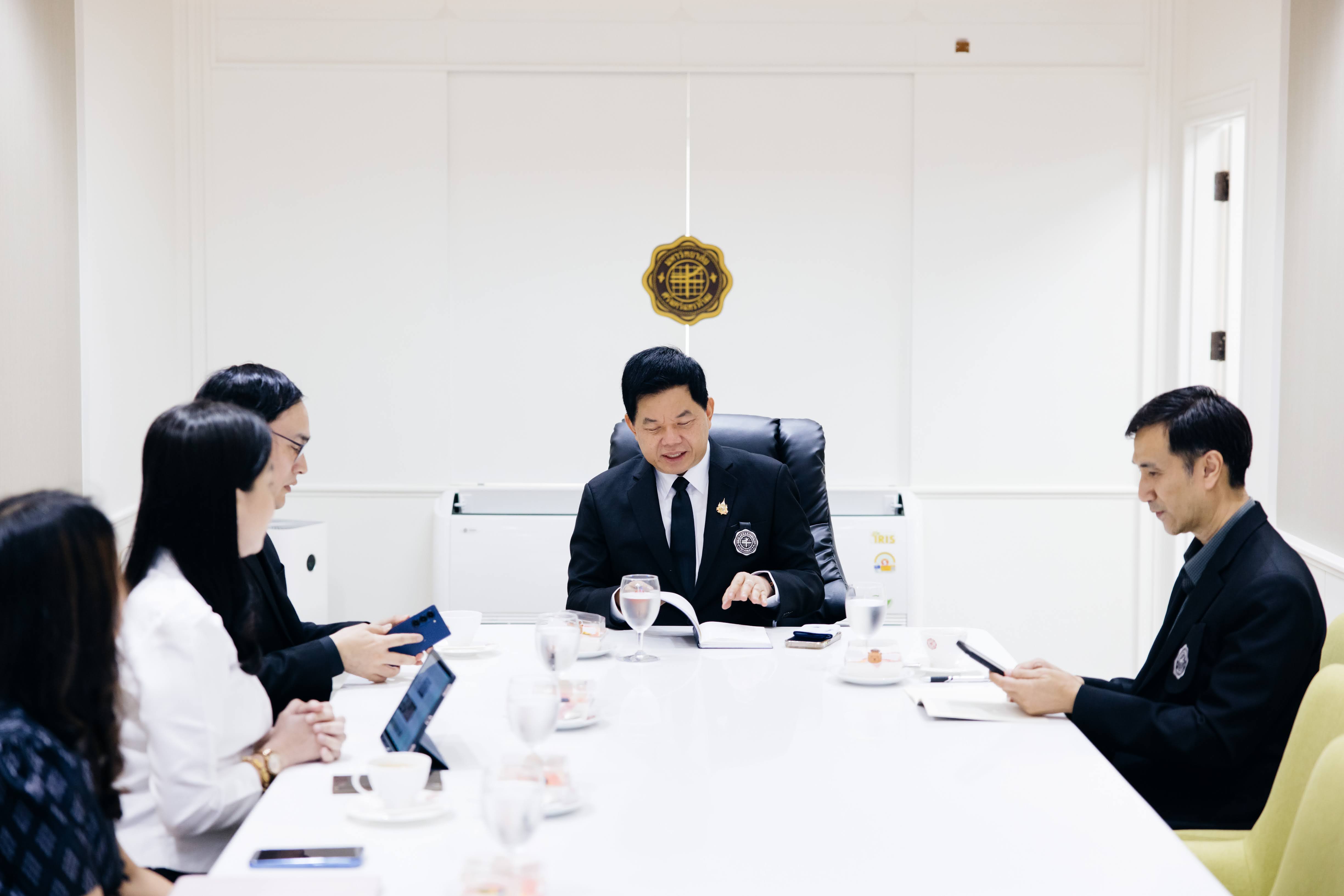 2025-11-05 Breakfast with President