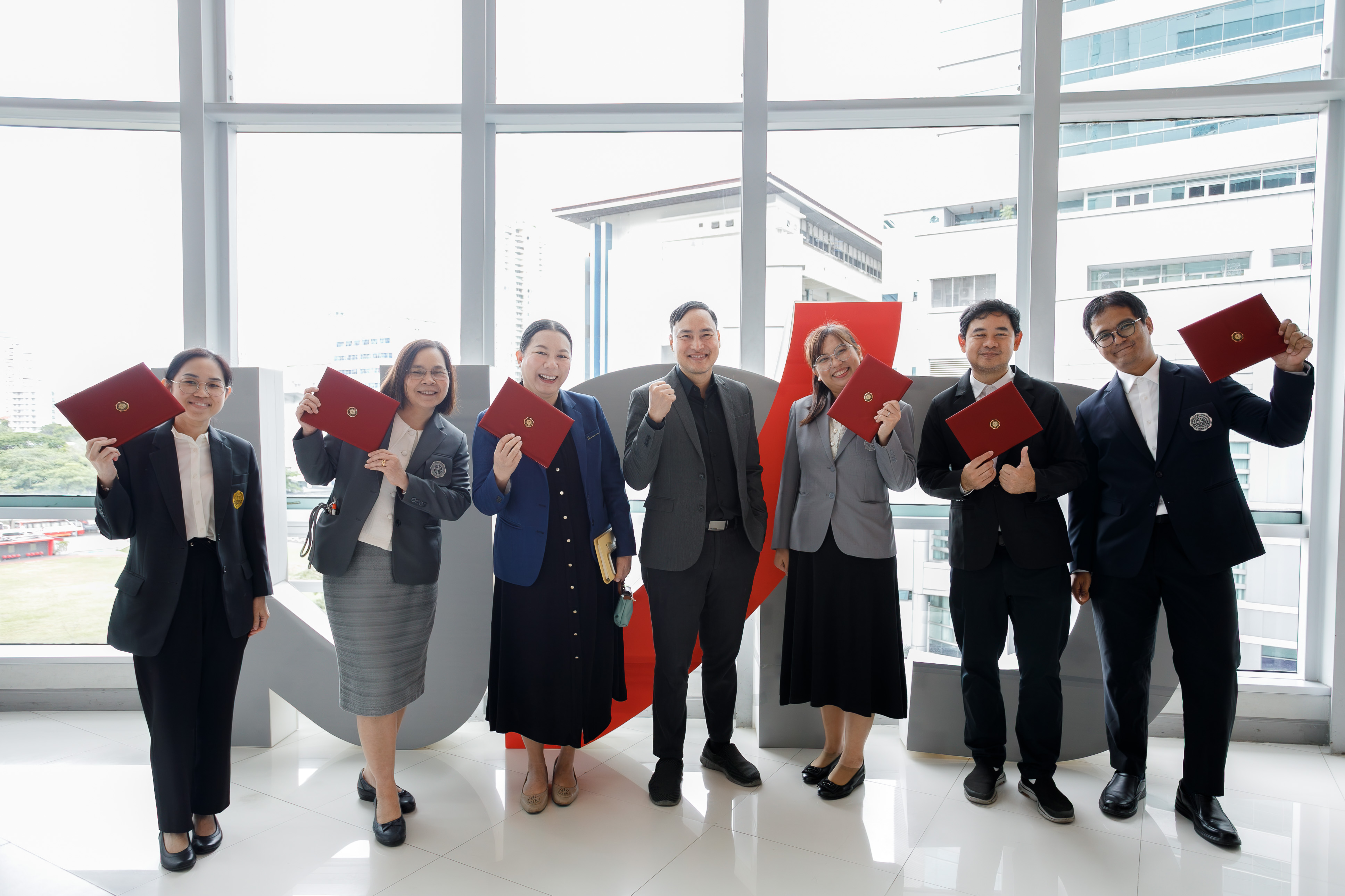 2026-08-28 วันนำเสนอผลงานกลุ่ม บมท. รุ่นที่ 1